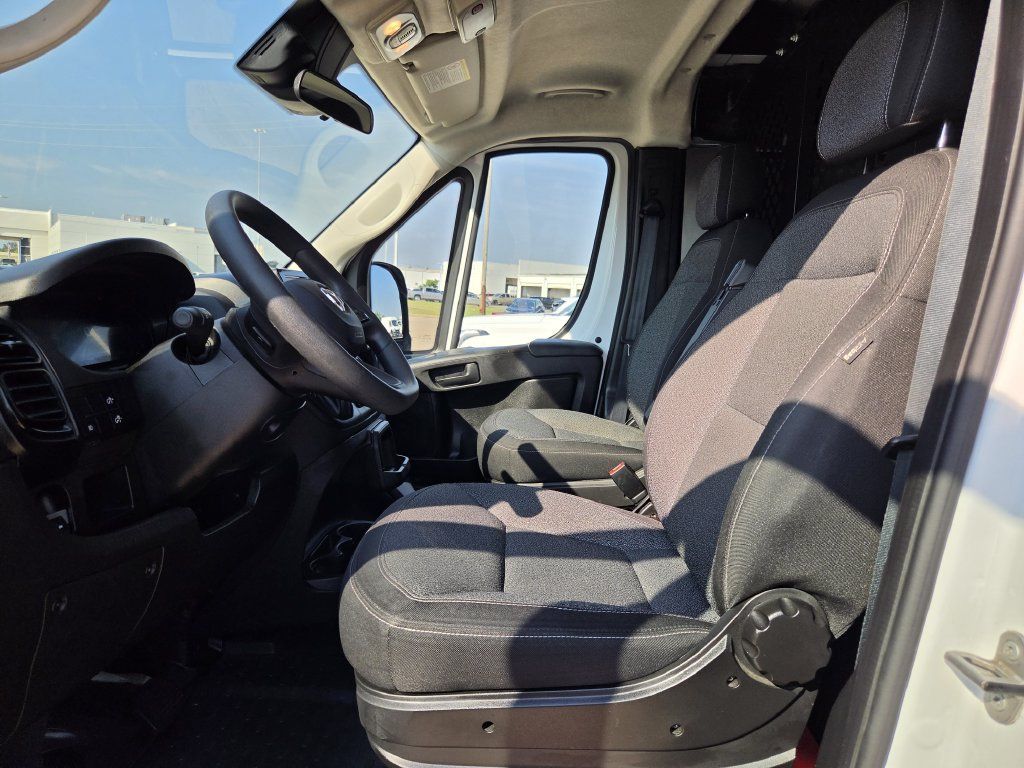 Used 2025 RAM ProMaster 2500 w/ U-Haul Equipment Group FWD image 25
