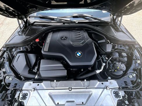 Used 2025 BMW 230i Coupe w/ Convenience Package RWD image 30