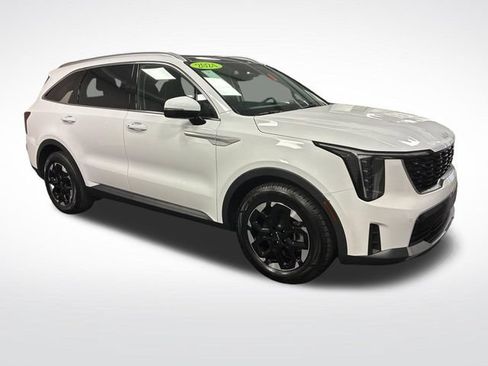 Used 2024 Kia Sorento S w/ Panoramic Sunroof Package FWD image 7