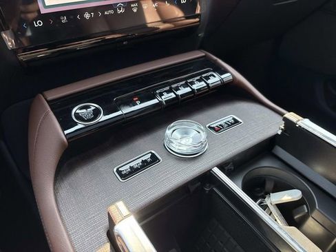 New 2026 Lincoln Navigator L Reserve AWD/4WD image 32