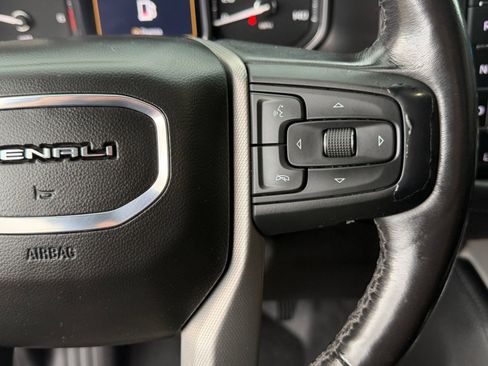 Used 2021 GMC Yukon XL Denali w/ Denali Premium Package RWD image 18