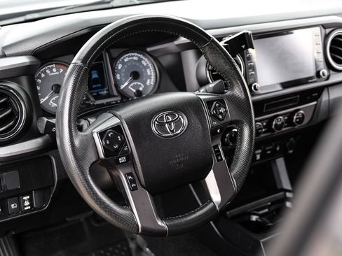 Used 2021 Toyota Tacoma TRD Off-Road AWD/4WD image 12