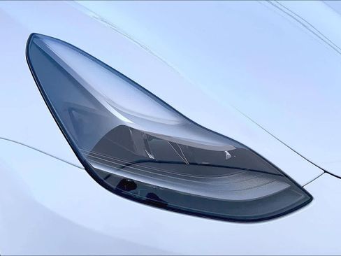 Used 2023 Tesla Model 3 Standard Range RWD image 31