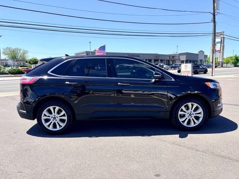 Used 2019 Ford Edge Titanium w/ Equipment Group 301A AWD/4WD image 6