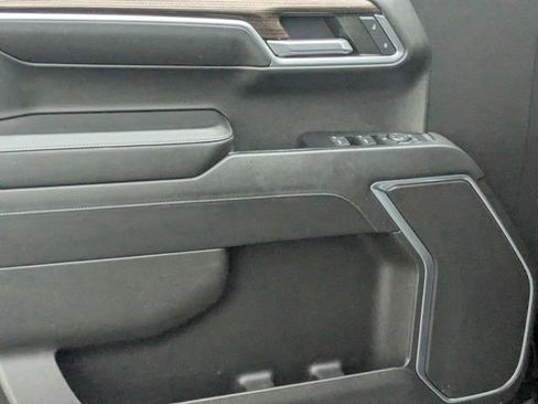 Used 2022 Chevrolet Silverado 1500 LT image 13