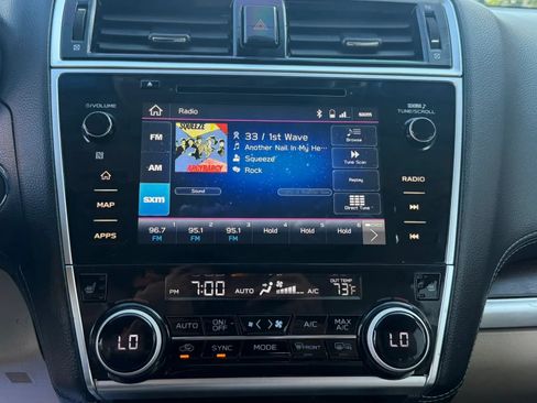 Used 2019 Subaru Outback 2.5i Limited AWD/4WD image 16