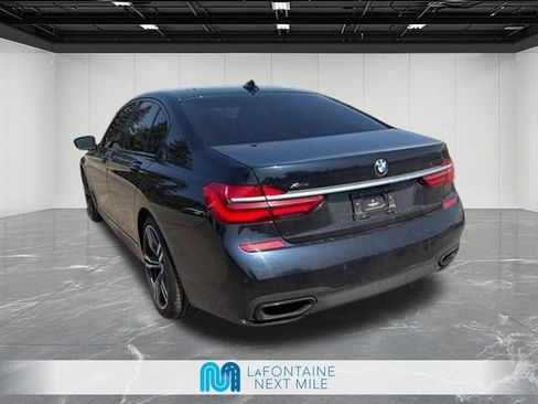 Used 2018 BMW 750i xDrive AWD/4WD image 3