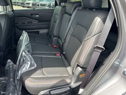 New 2026 Nissan Pathfinder SL AWD/4WD image 16