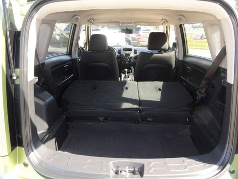 Used 2013 Kia Soul STICK SHIFT! FWD image 12