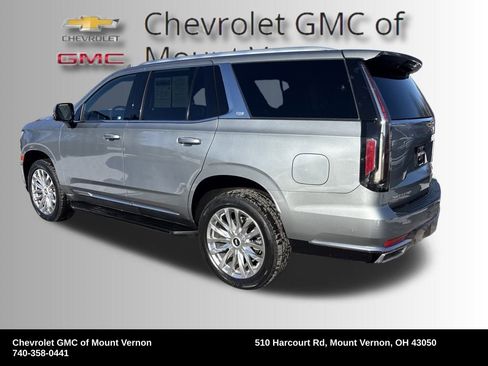 Used 2023 Cadillac Escalade Premium Luxury image 3