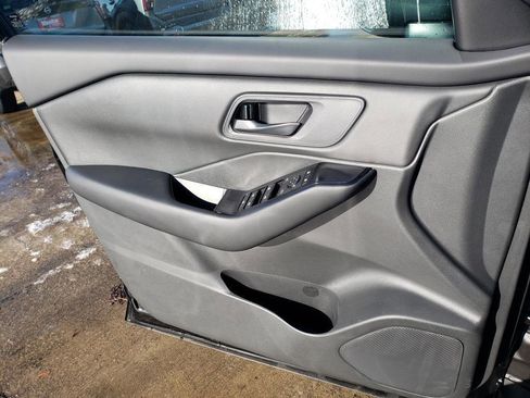 Used 2026 Nissan Rogue S image 16