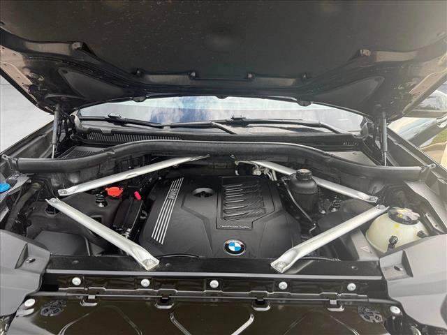 Used 2020 BMW X7 xDrive40i w/ Premium Package AWD/4WD image 27