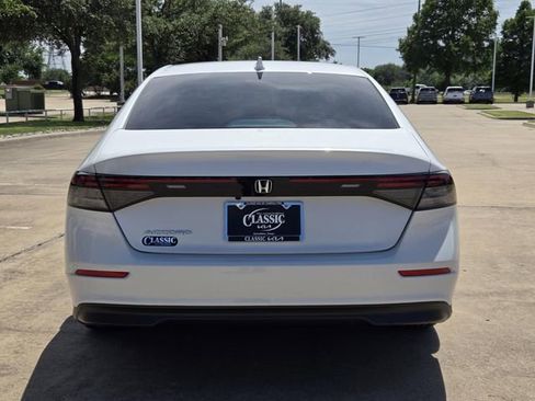 Used 2023 Honda Accord EX image 5