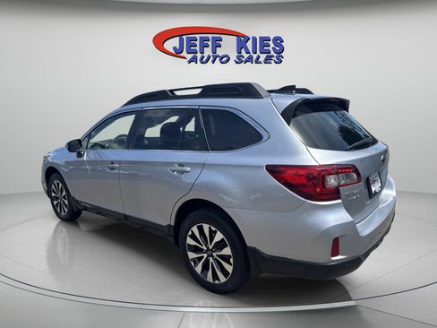 Used 2017 Subaru Outback 2.5i Limited AWD/4WD image 7