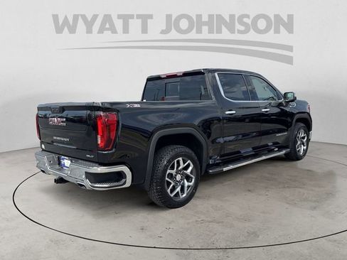 Used 2024 GMC Sierra 1500 SLT w/ SLT Premium Plus Package AWD/4WD image 5