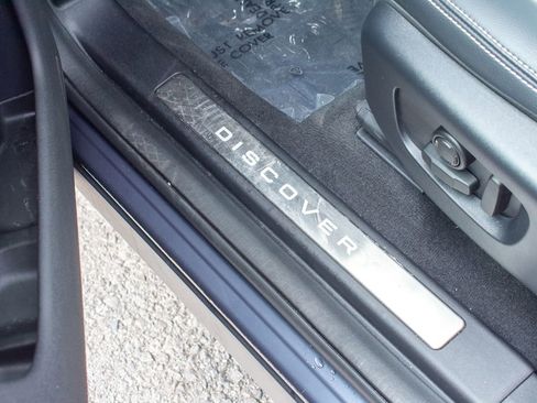 Used 2025 Land Rover Discovery Sport Dynamic SE image 17