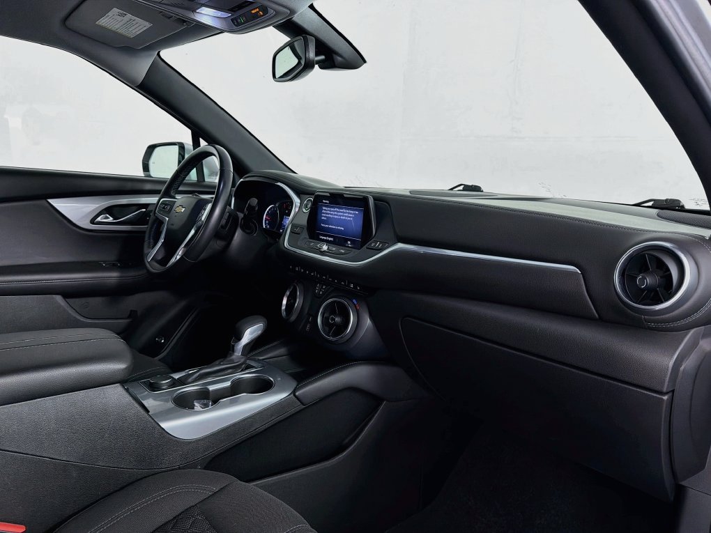 Used 2021 Chevrolet Blazer LT FWD image 32