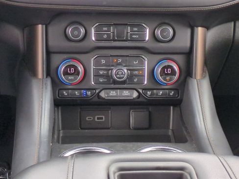 Used 2023 Chevrolet Tahoe High Country w/ Advanced Technology Package AWD/4WD image 22