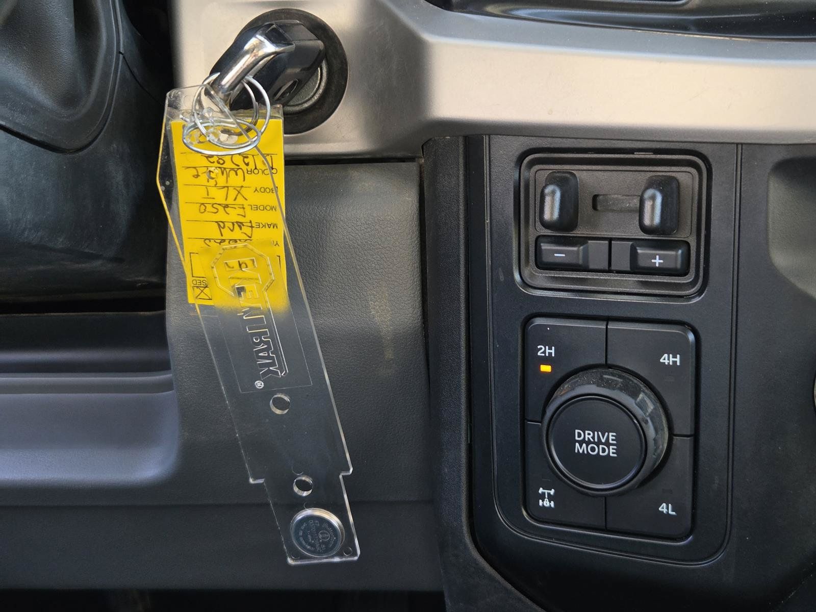 Used 2025 Ford F250 XLT w/ FX4 Off-Road Package AWD/4WD image 24