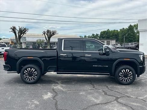 New 2026 GMC Sierra 2500 Denali Ultimate AWD/4WD image 14