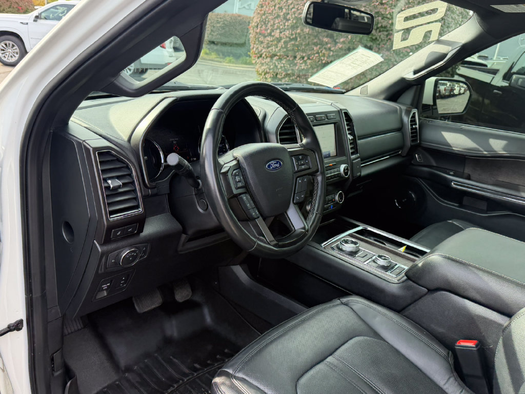 Used 2020 Ford Expedition Limited w/ Equipment Group 301A AWD/4WD image 28