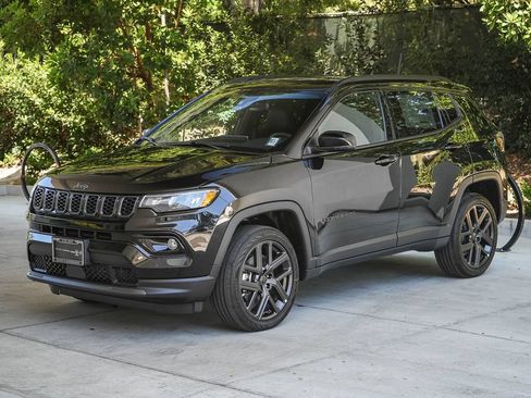 New 2026 Jeep Compass Limited w/ Sun, Sound & Navigation Group AWD/4WD image 3