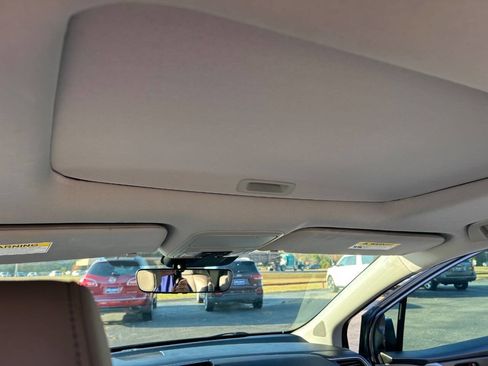 Used 2019 Honda Odyssey EX-L image 12