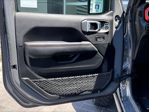 Used 2021 Jeep Gladiator Rubicon AWD/4WD image 23