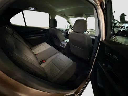 Used 2018 Chevrolet Equinox LT image 26