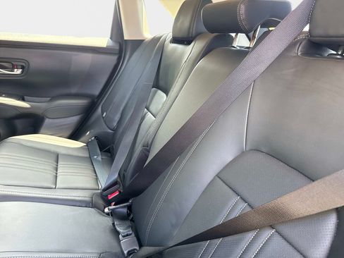 Certified 2024 Honda HR-V EX-L image 12