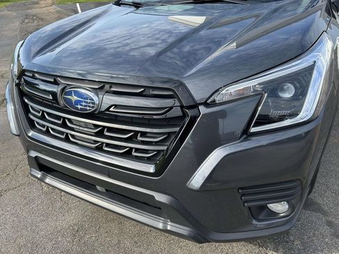 Used 2022 Subaru Forester Premium AWD/4WD image 9