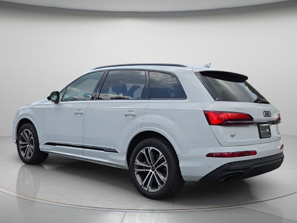 Certified 2026 Audi Q7 3.0T Premium w/ Convenience Plus Package AWD/4WD image 6