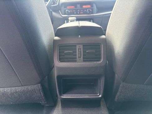 Used 2024 Nissan Rogue S FWD image 21