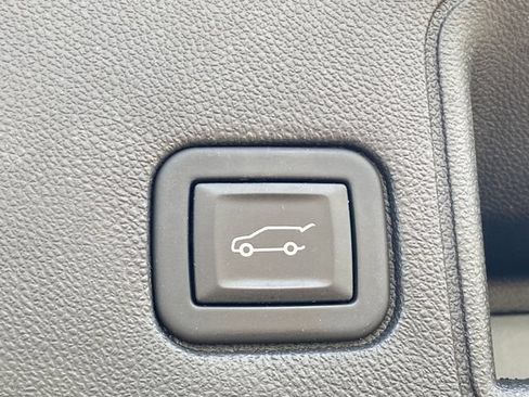 Used 2023 GMC Terrain Denali w/ Denali Premium Package AWD/4WD image 22