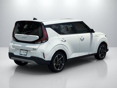 Certified 2023 Kia Soul EX FWD image 9