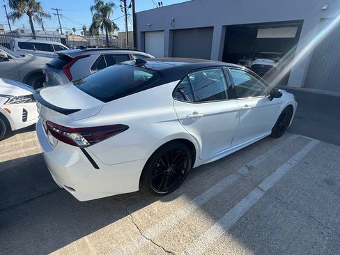 Used 2022 Toyota Camry XSE FWD image 4