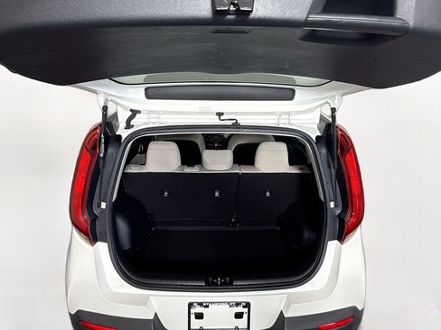 Used 2021 Kia Soul S FWD image 22