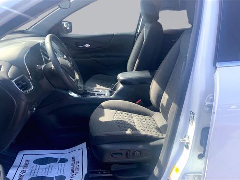 Used 2024 Chevrolet Equinox LT FWD image 8