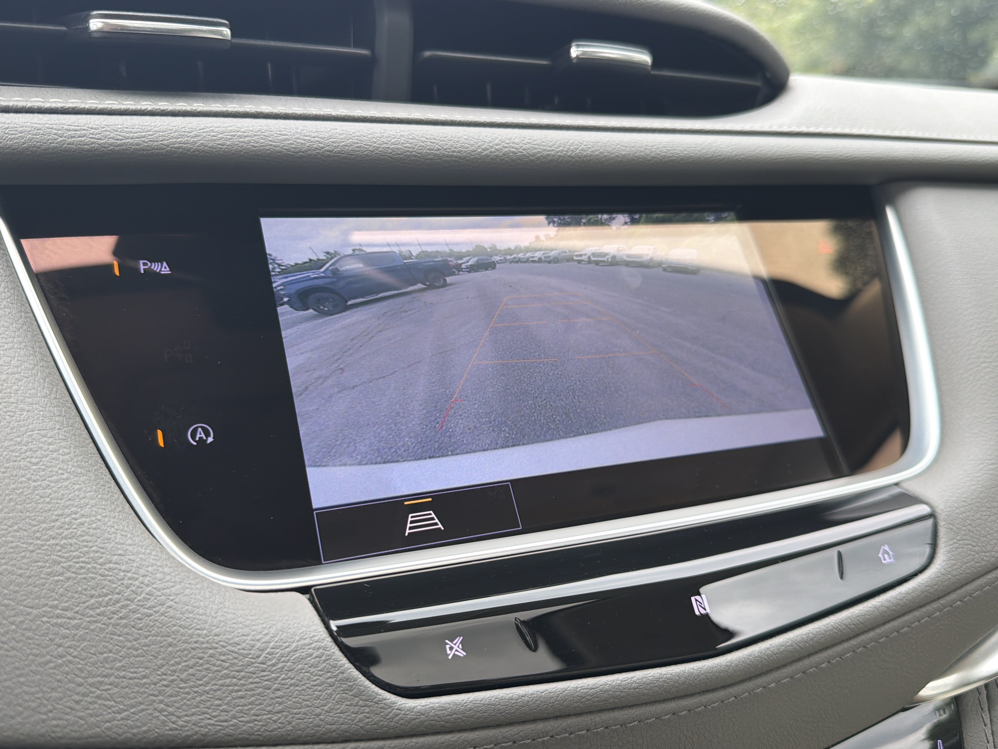 Used 2021 Cadillac XT5 Premium Luxury FWD image 25