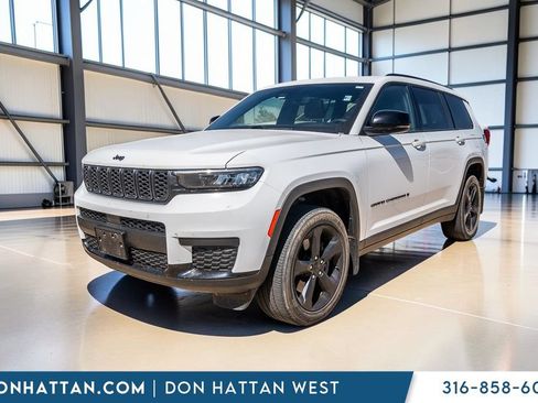 Used 2023 Jeep Grand Cherokee L Laredo AWD/4WD image 27