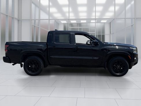 Certified 2023 Nissan Frontier SV w/ Midnight Edition Package RWD image 7