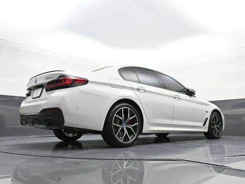 Used 2023 BMW 530e xDrive w/ Premium Package image 29