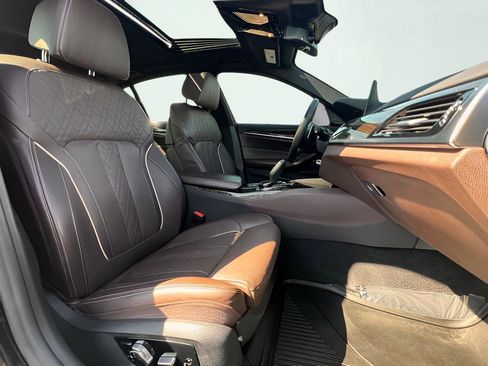 Used 2018 BMW M550i xDrive AWD/4WD image 35