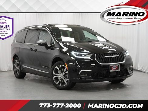 New 2026 Chrysler Pacifica Pinnacle image 1