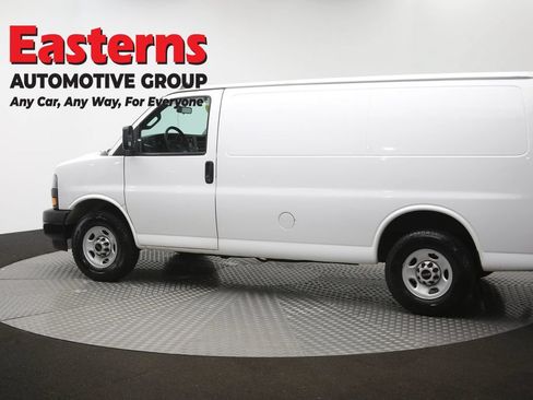 Used 2020 GMC Savana 3500 w/ Driver Convenience Package RWD image 62
