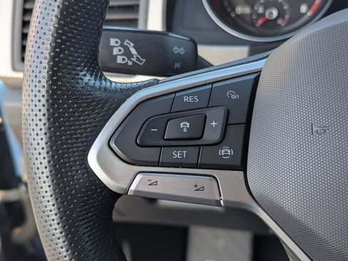 Used 2021 Volkswagen Atlas SE image 19