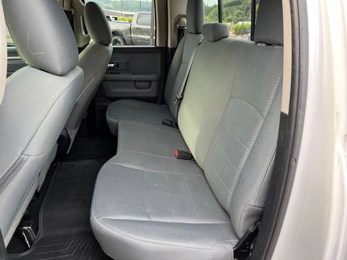 Used 2016 RAM 1500 Classic SLT AWD/4WD image 9