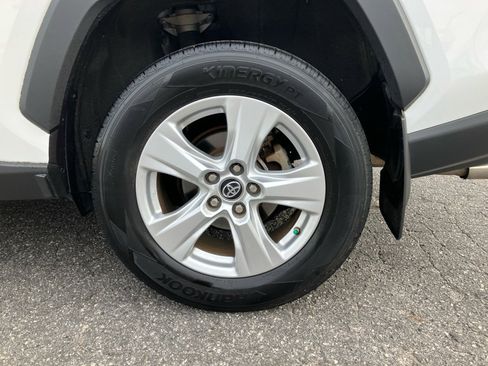 Used 2021 Toyota RAV4 LE image 26