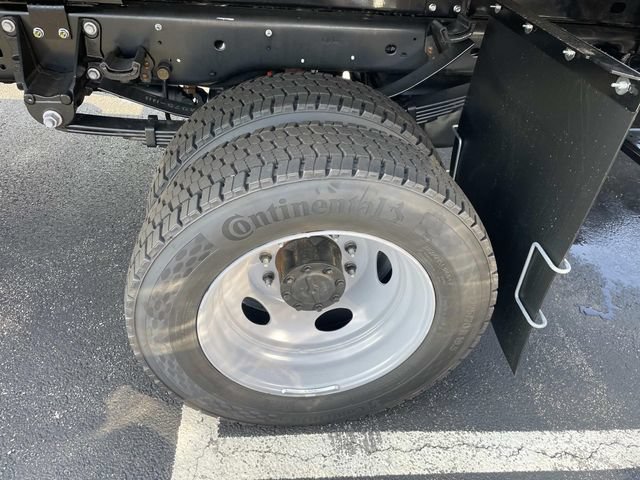 New 2026 Ford F550 4x4 Regular Cab Super Duty image 4