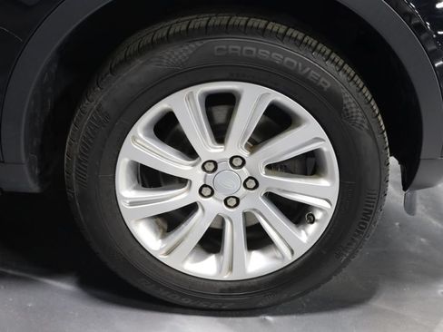 Used 2017 Land Rover Discovery Sport SE AWD/4WD image 36